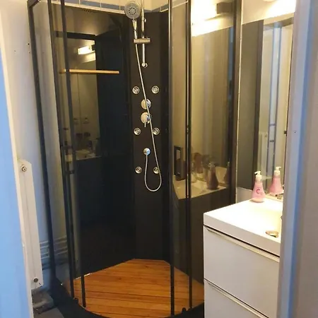 Appartement Dunkerque Centre Au Rdc, 2 Personnes, Parking Prive Duinkerke