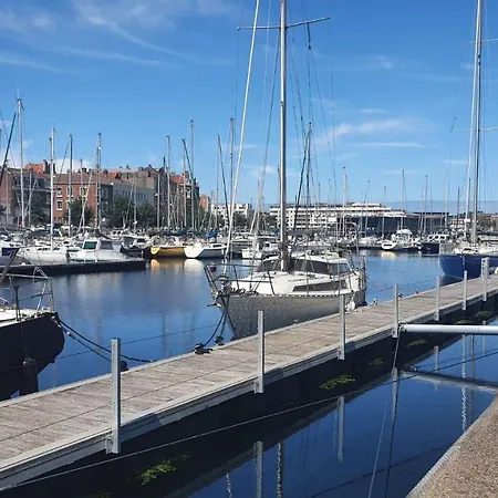 Appartement Dunkerque Centre Au Rdc, 2 Personnes, Parking Prive * Duinkerke