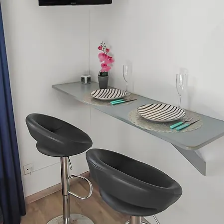 Appartement Dunkerque Centre Au Rdc, 2 Personnes, Parking Prive *