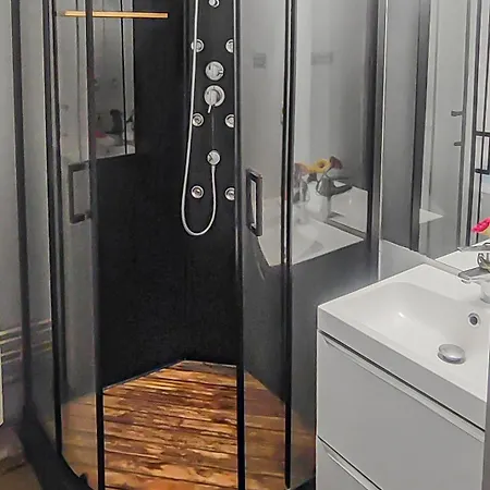 Appartement Dunkerque Centre Au Rdc, 2 Personnes, Parking Prive