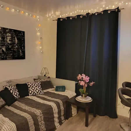 Appartement Dunkerque Centre Au Rdc, 2 Personnes, Parking Prive *
